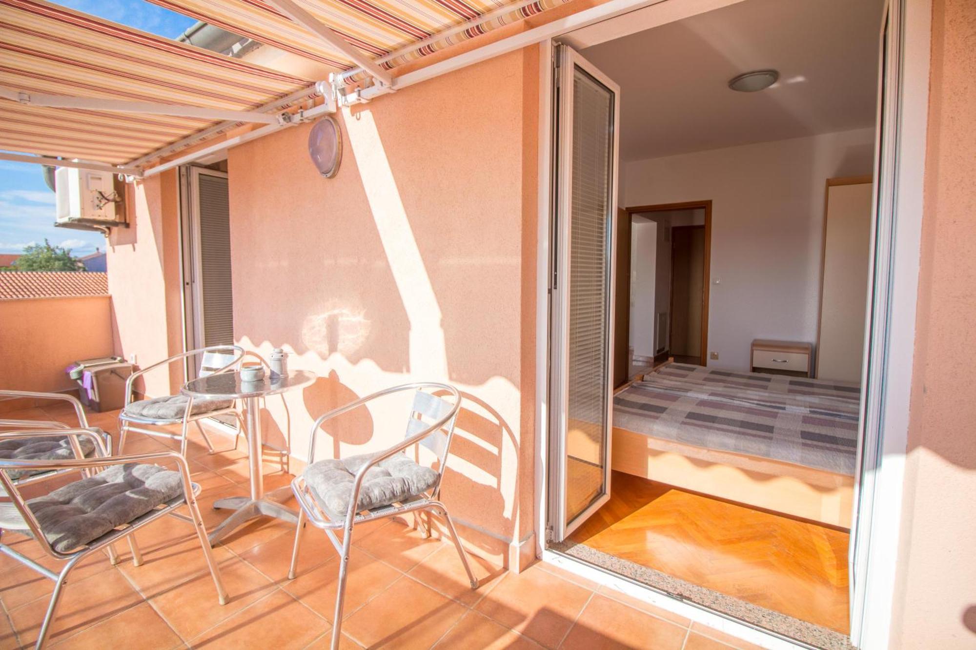 Malinska - Apartment Glavas Ngoại thất bức ảnh