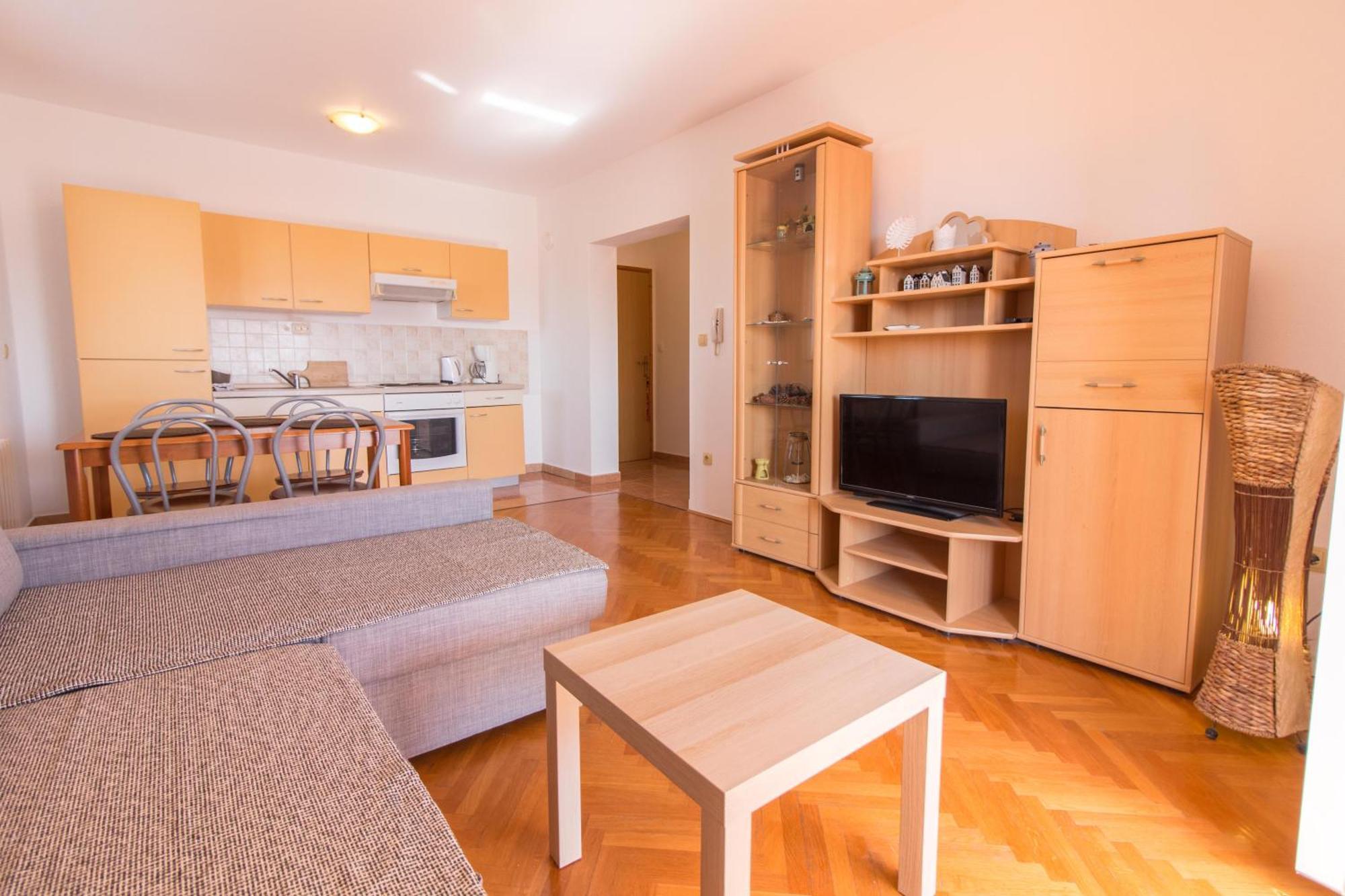 Malinska - Apartment Glavas Ngoại thất bức ảnh